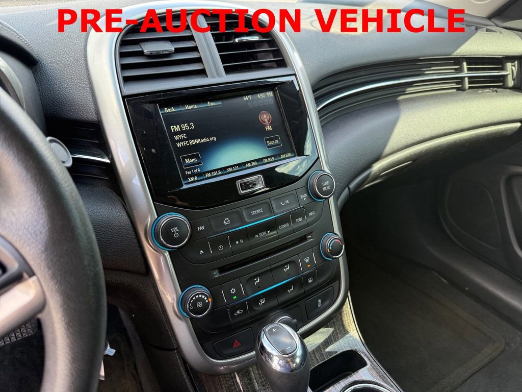 Used 2016 Chevrolet Malibu LT FWD image 16