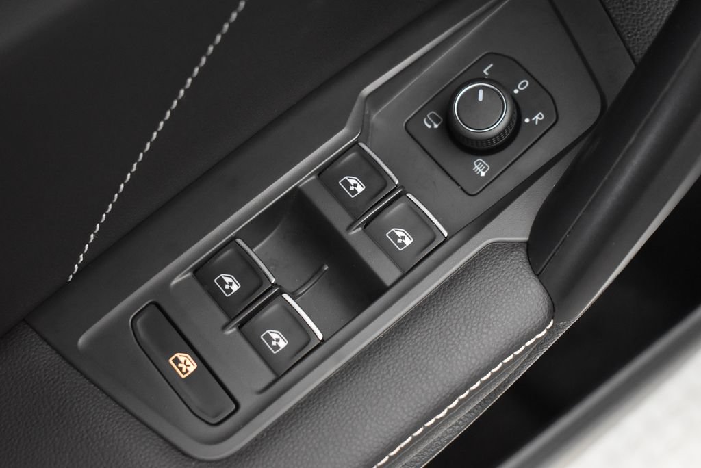 Used 2024 Volkswagen Tiguan SEL R-Line AWD/4WD image 13