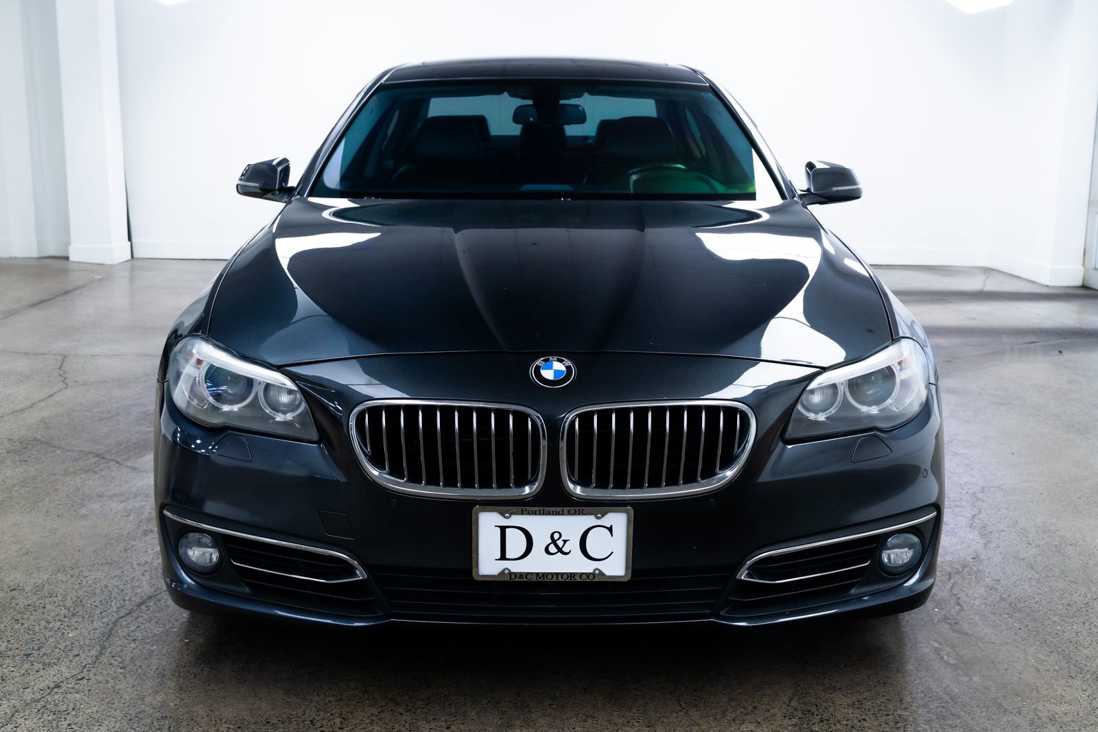Used 2015 BMW 550i xDrive Sedan image 2