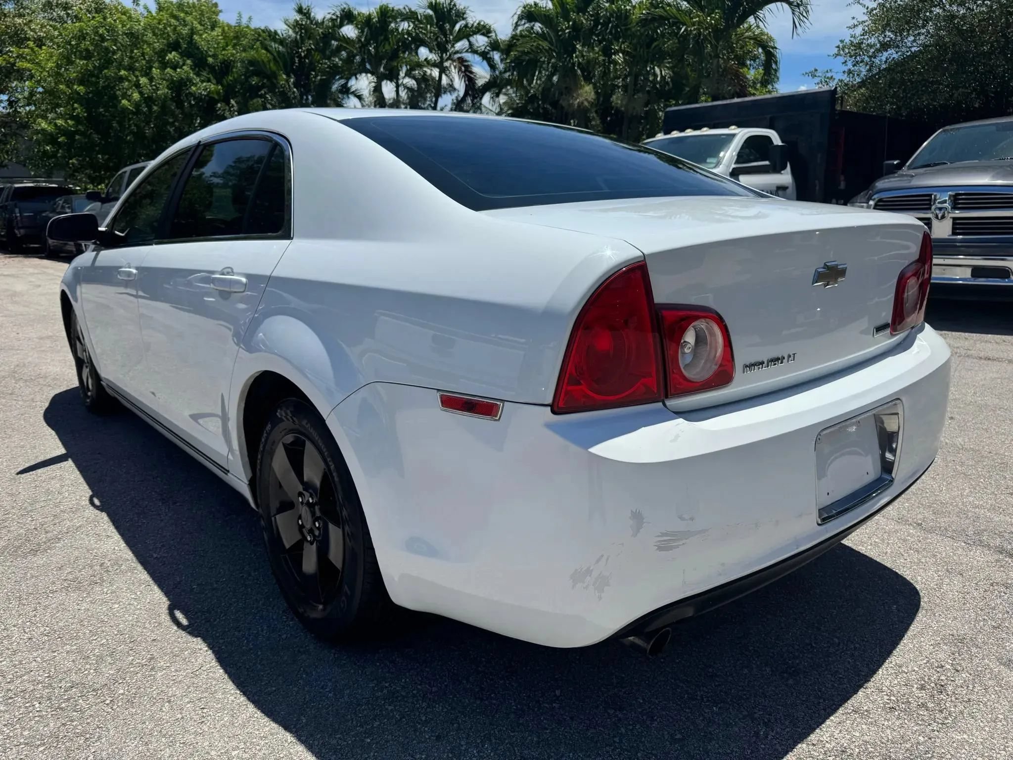 Used 2010 Chevrolet Malibu LT FWD image 5