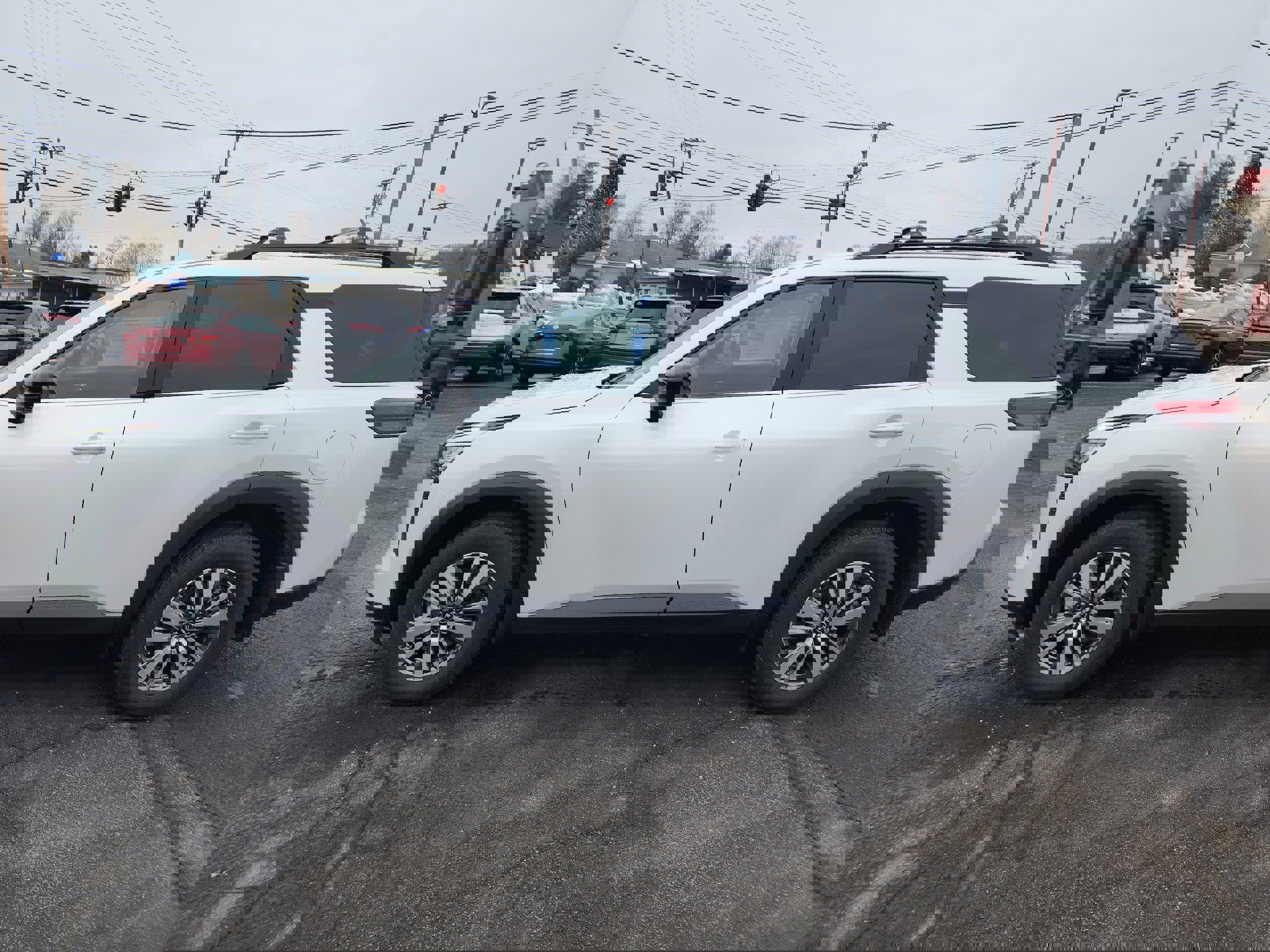 New 2026 Nissan Pathfinder SL image 5