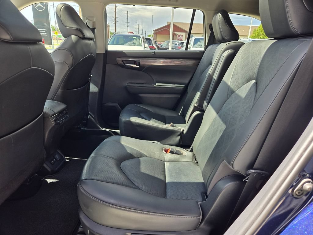 Used 2020 Toyota Highlander Platinum AWD/4WD image 5