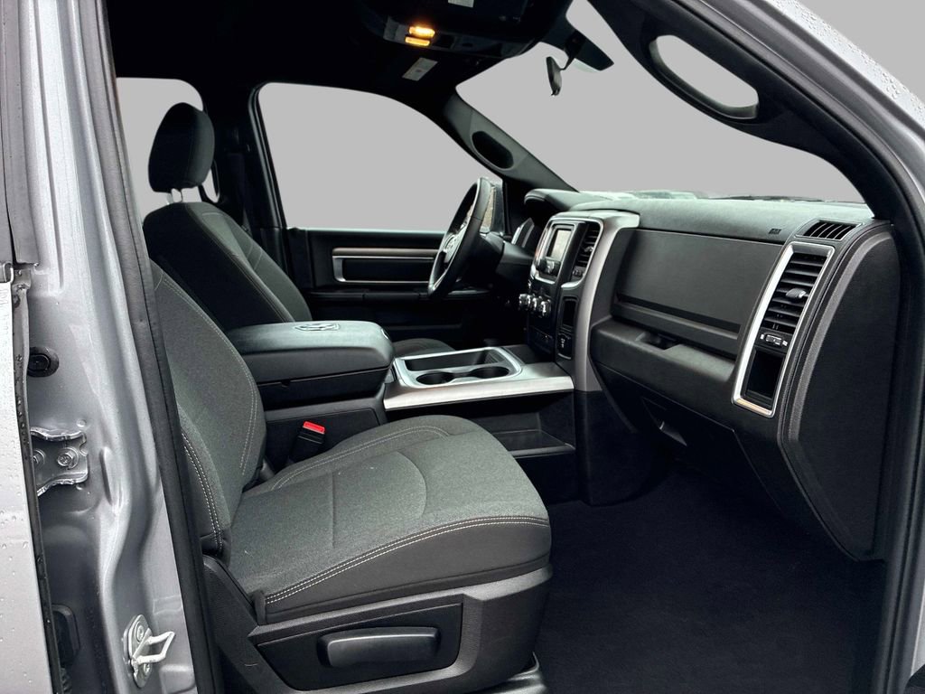 Used 2022 RAM 1500 Classic Warlock image 9