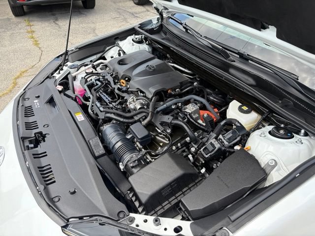 Used 2025 Toyota Camry XSE FWD image 10