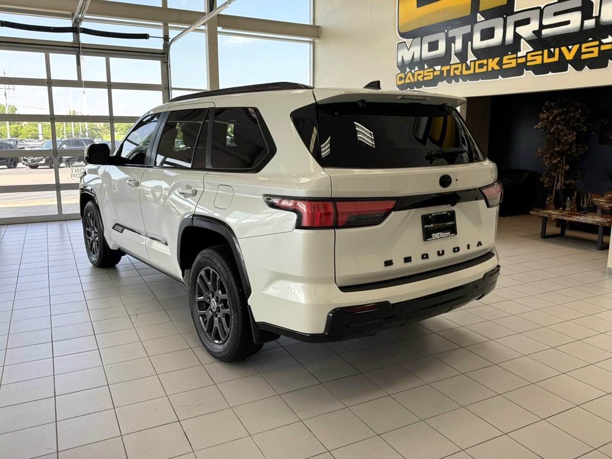 Used 2024 Toyota Sequoia Platinum AWD/4WD image 2