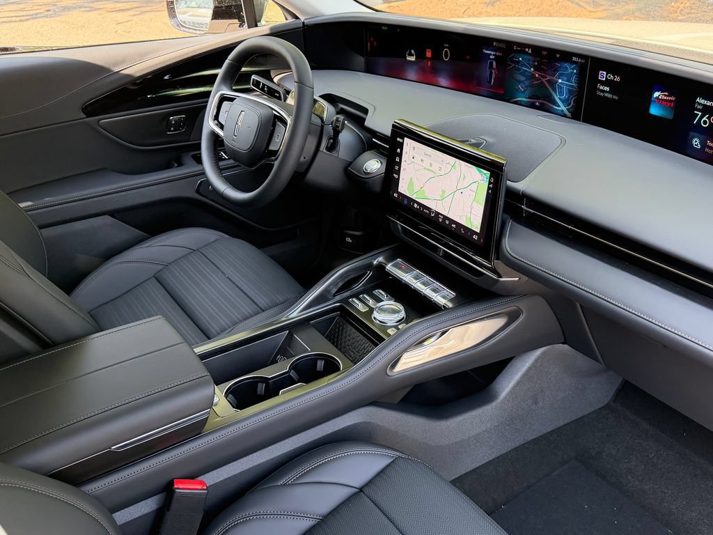 New 2026 Lincoln Nautilus Reserve w/ Jet Appearance Package AWD/4WD image 19