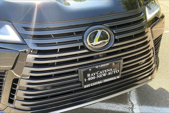 Used 2025 Lexus LX 700h Overtrail w/ Accessory Package (Z1) AWD/4WD image 34