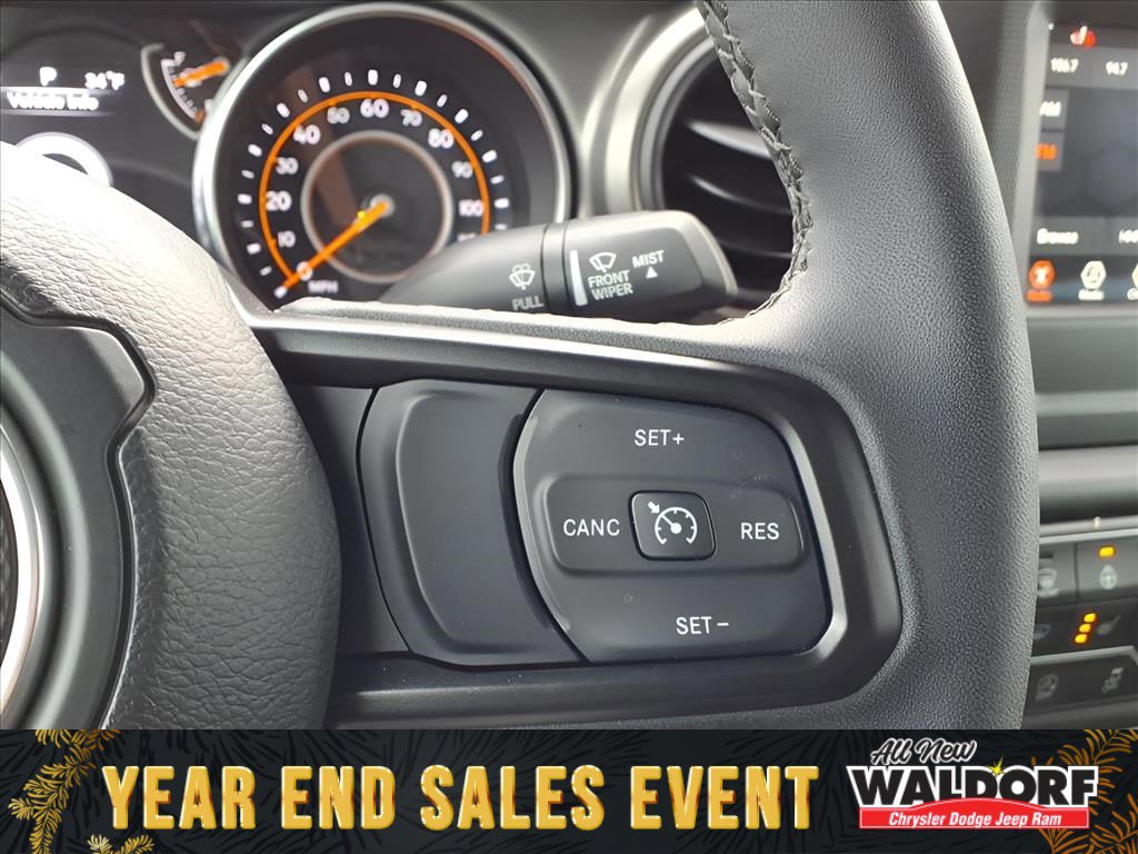 Used 2023 Jeep Gladiator Sport image 18