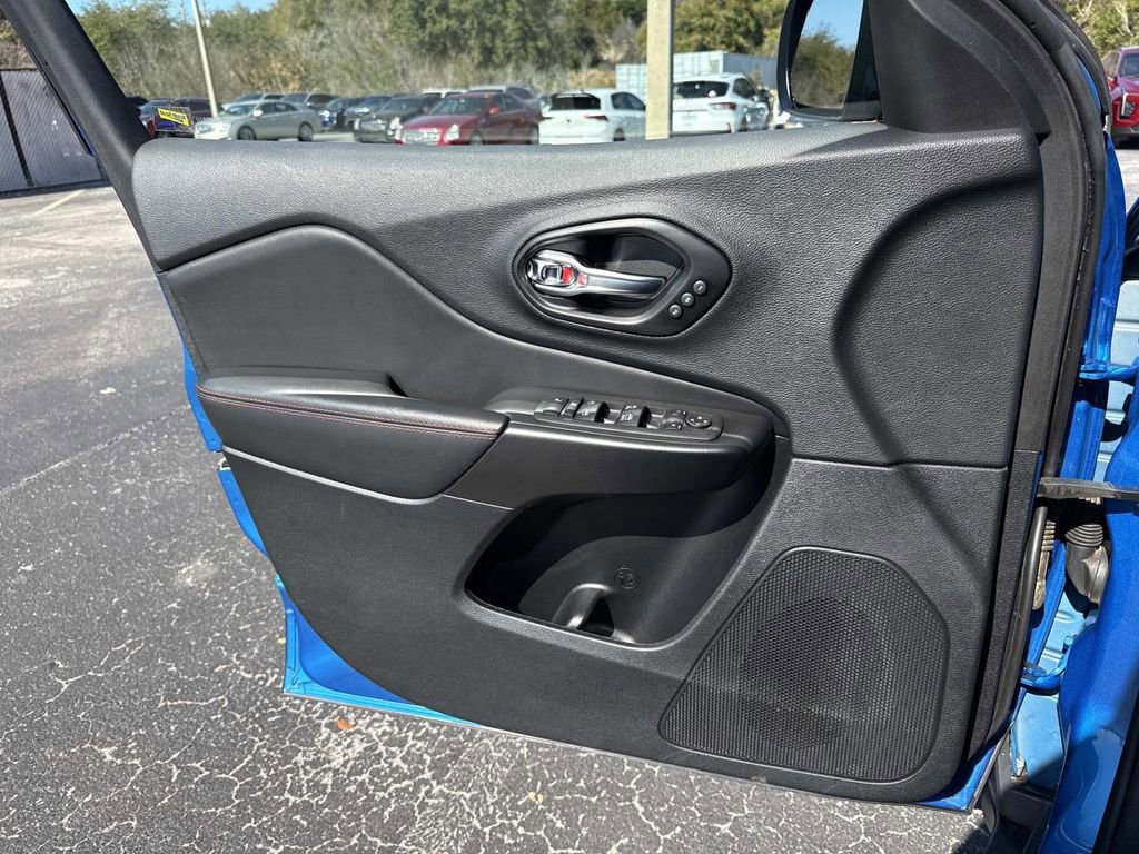 Used 2022 Jeep Cherokee Trailhawk w/ Sound & Nav Group image 18