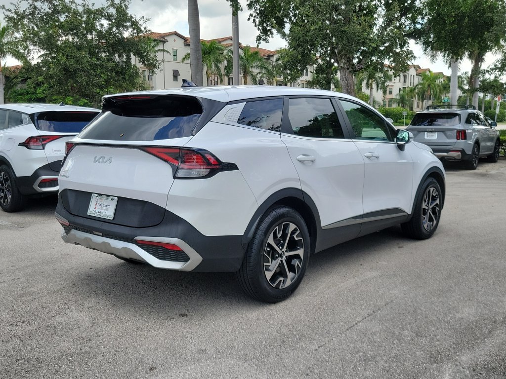 Certified 2024 Kia Sportage EX FWD image 9