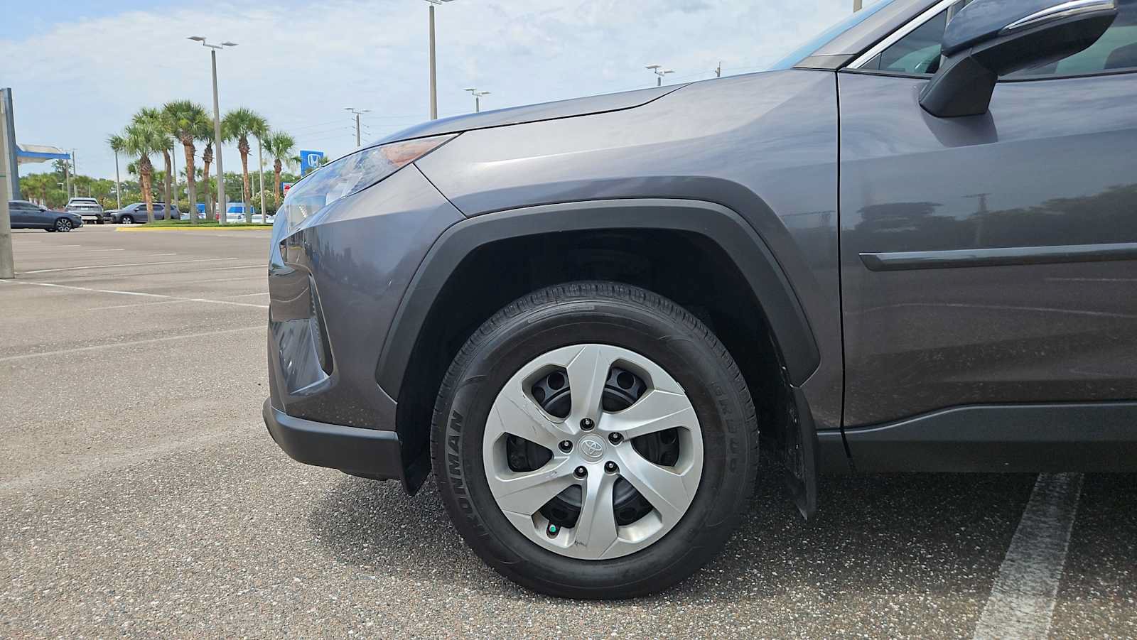 Used 2022 Toyota RAV4 LE AWD/4WD image 18