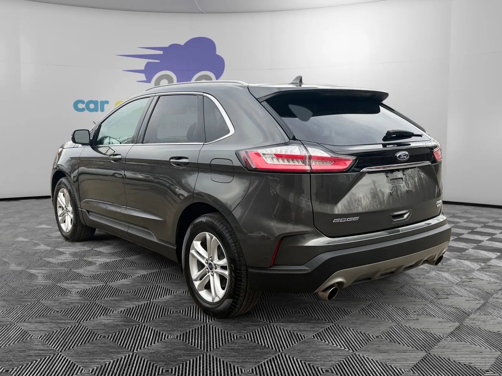 Used 2019 Ford Edge SEL w/ Equipment Group 201A image 3