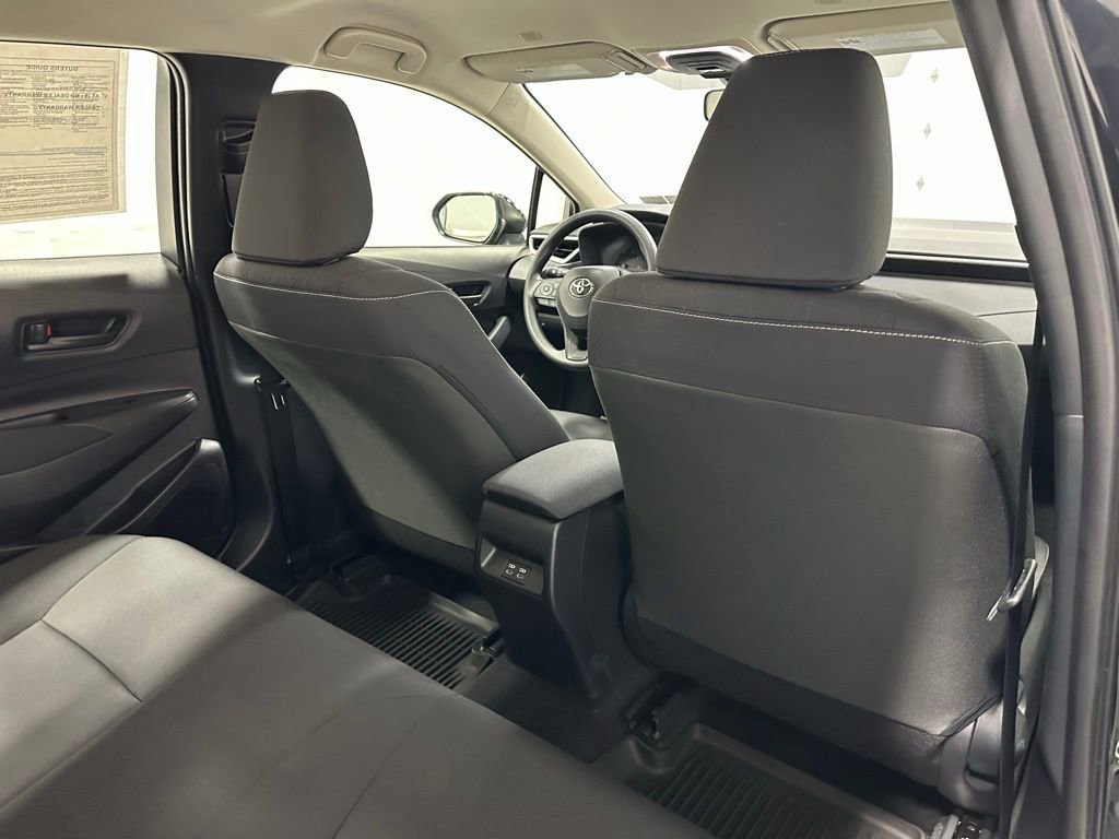 Used 2025 Toyota Corolla LE image 52
