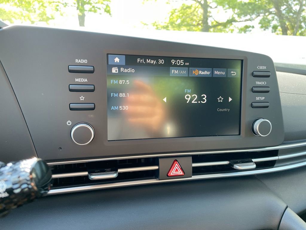 Certified 2025 Hyundai Elantra SE image 42