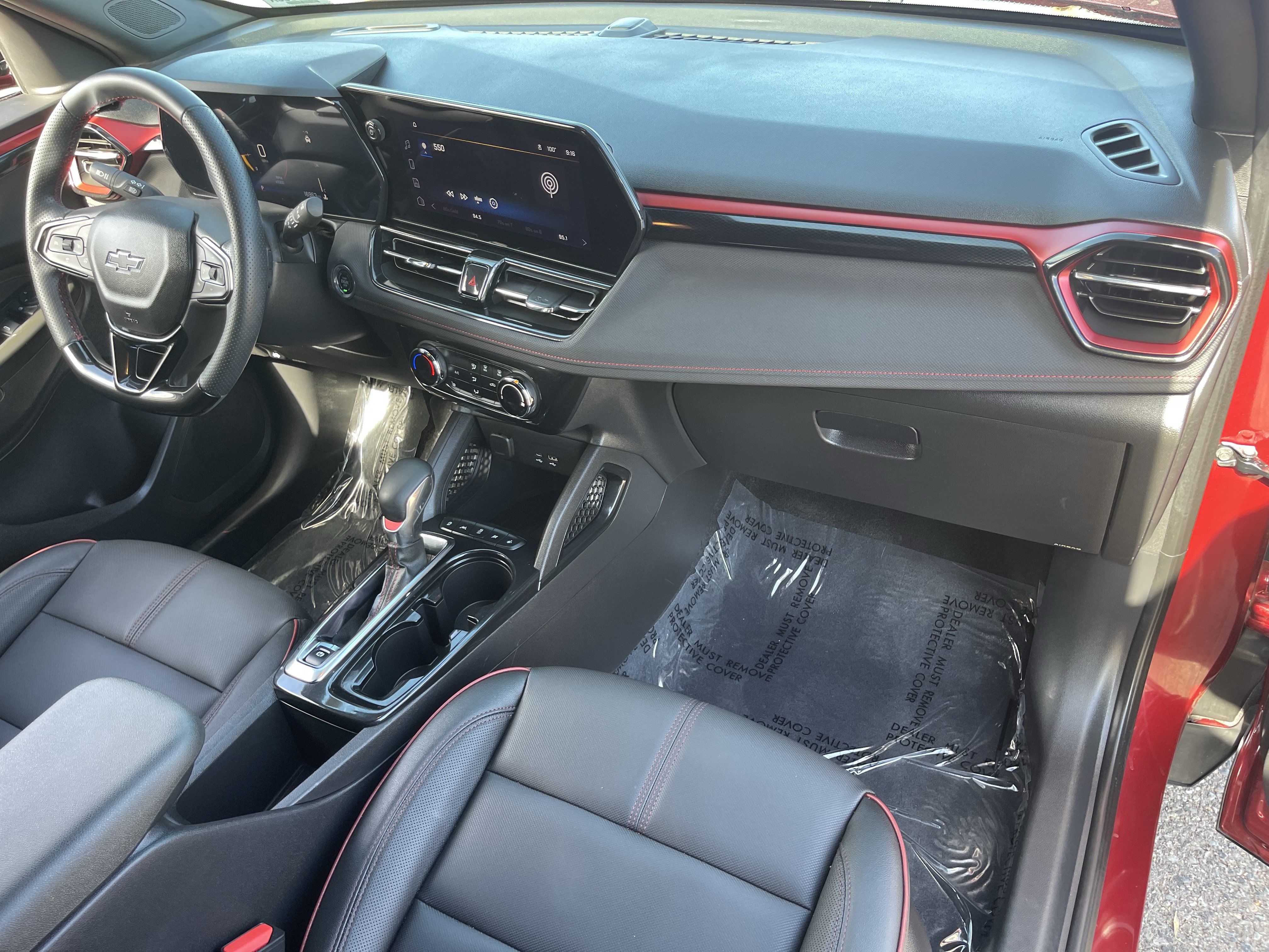 Used 2025 Chevrolet TrailBlazer RS FWD image 11