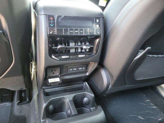 New 2026 Jeep Grand Cherokee L Limited w/ Limited Altitude Package AWD/4WD image 13