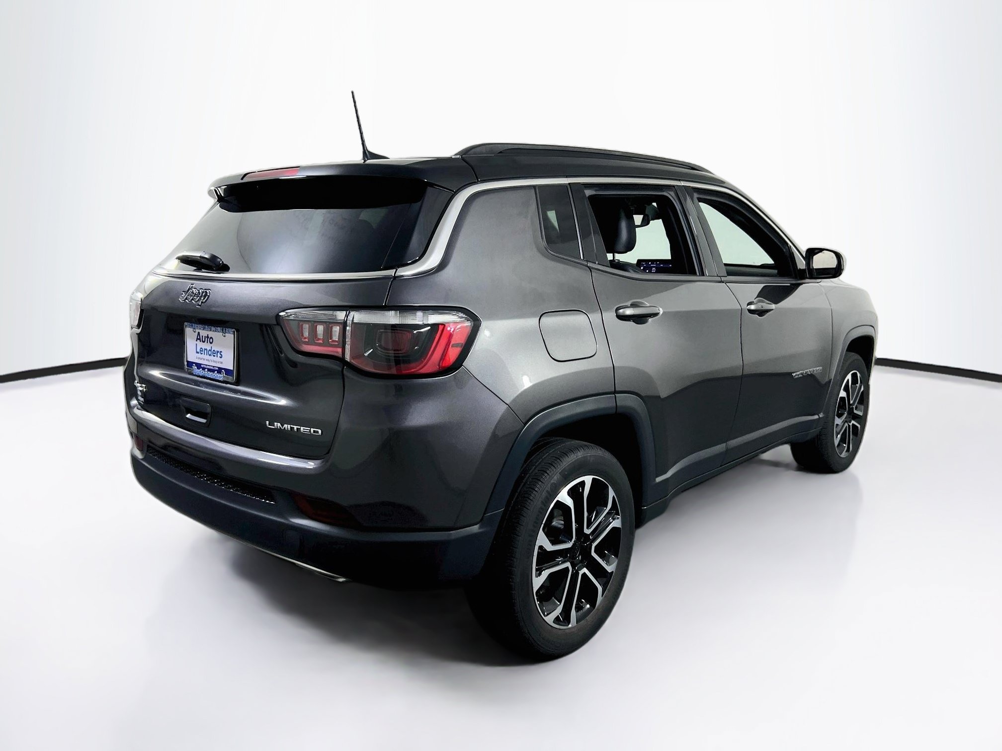 Used 2023 Jeep Compass Limited AWD/4WD image 5