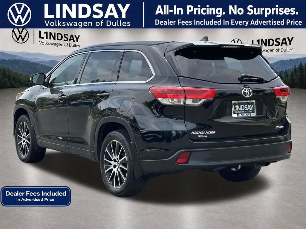 Used 2018 Toyota Highlander SE w/ Carpet Mat Package (TMS) AWD/4WD image 5