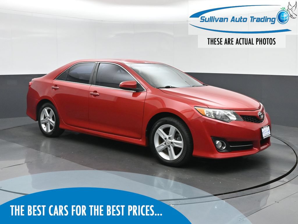 Used 2012 Toyota Camry SE FWD image 1