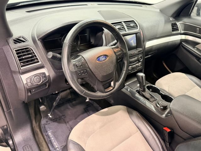 Used 2017 Ford Explorer XLT w/ Equipment Group 202A image 20