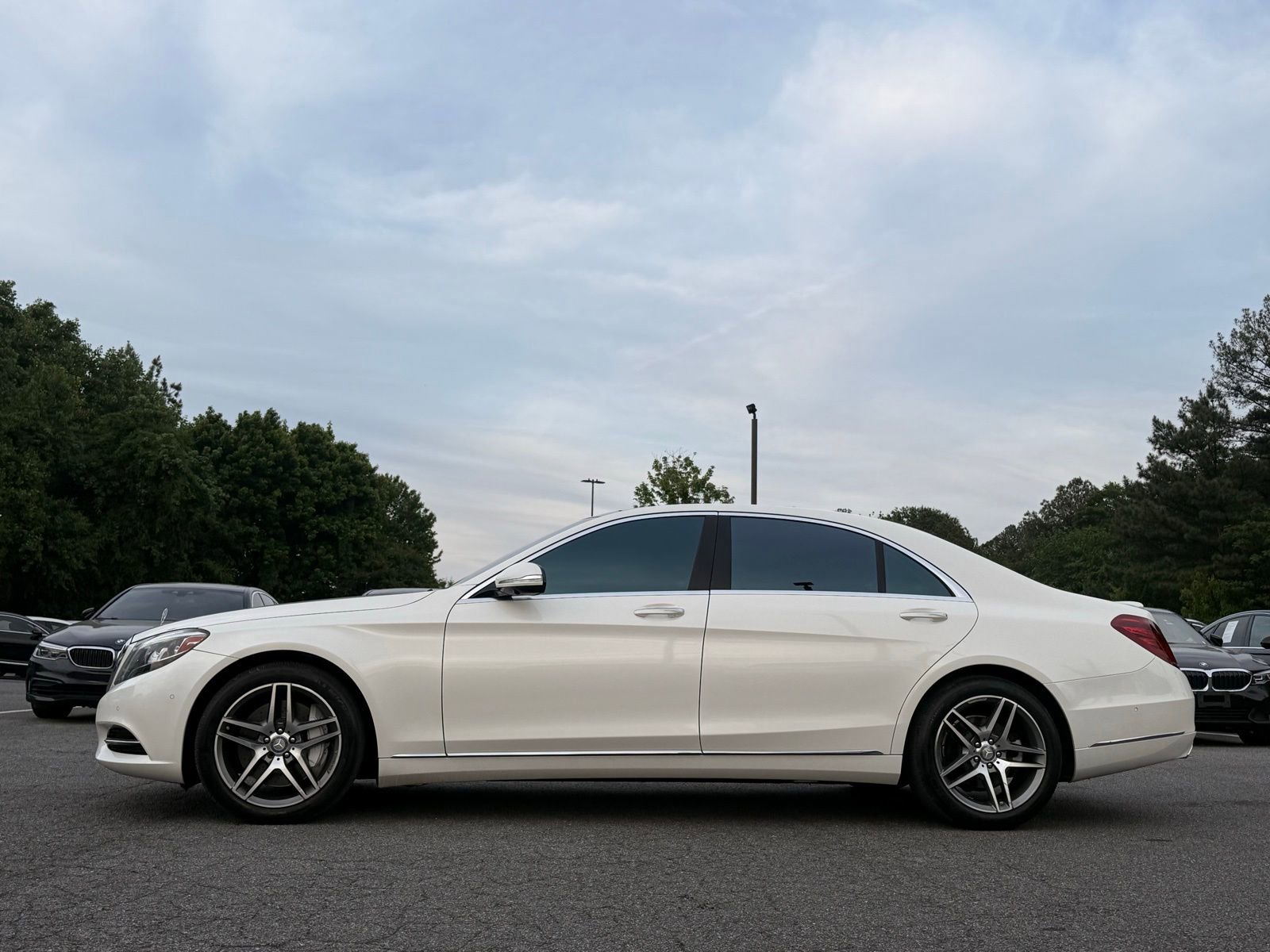Used 2017 Mercedes-Benz S 550 Sedan image 2