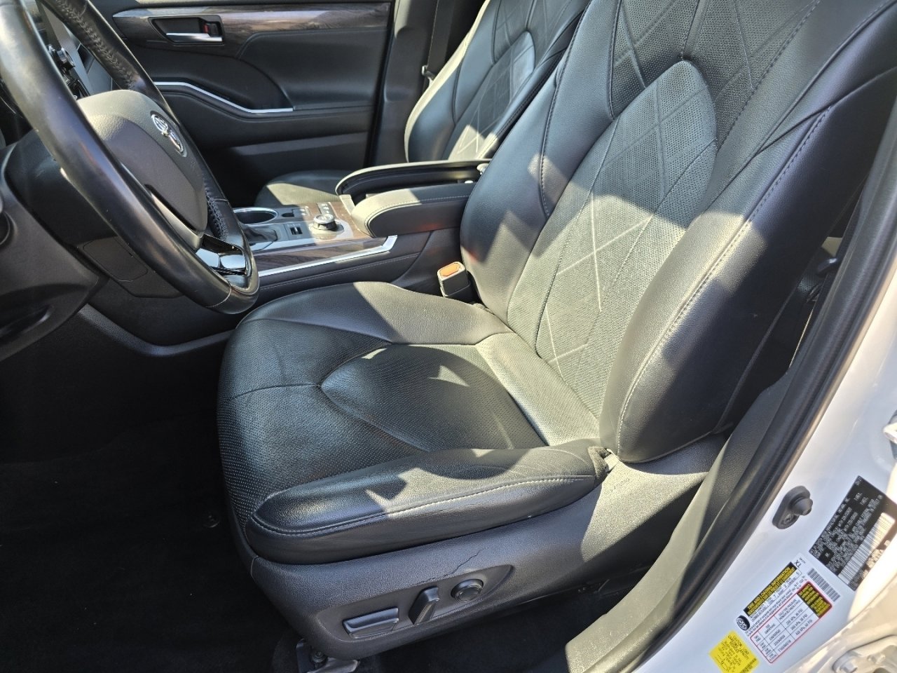 Used 2021 Toyota Highlander Platinum image 26