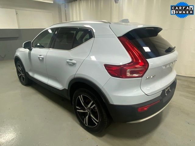 Certified 2025 Volvo XC40 B5 Core AWD/4WD image 2