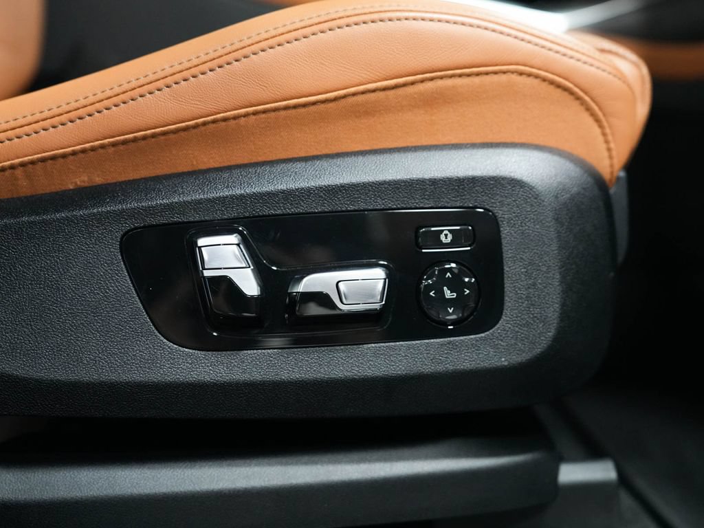 Used 2024 BMW X7 xDrive40i AWD/4WD image 48