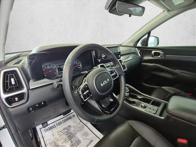 Used 2023 Kia Sorento S FWD image 9