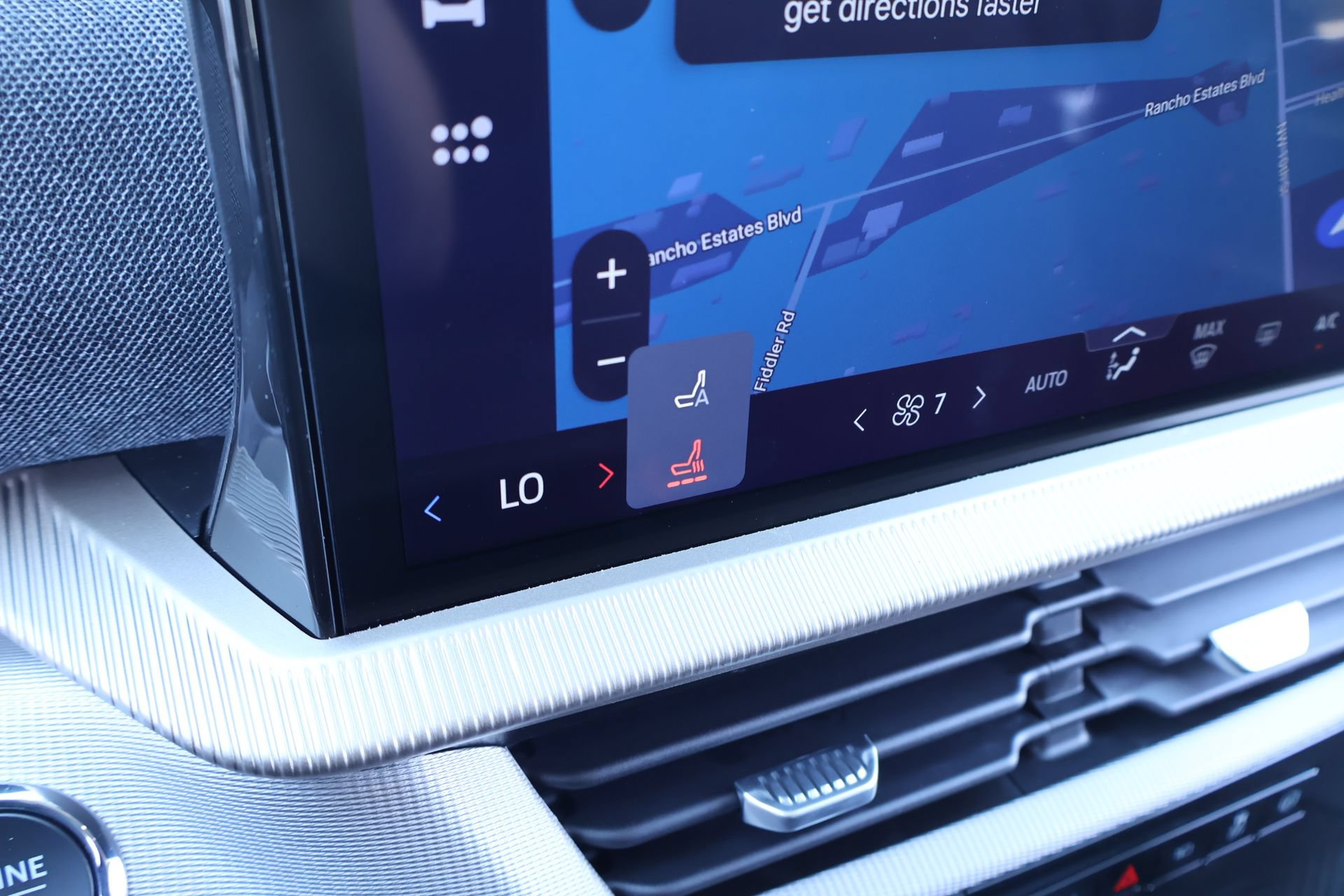 New 2026 Ford Explorer Active RWD image 8