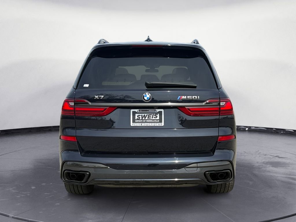 Used 2021 BMW X7 M50i image 6