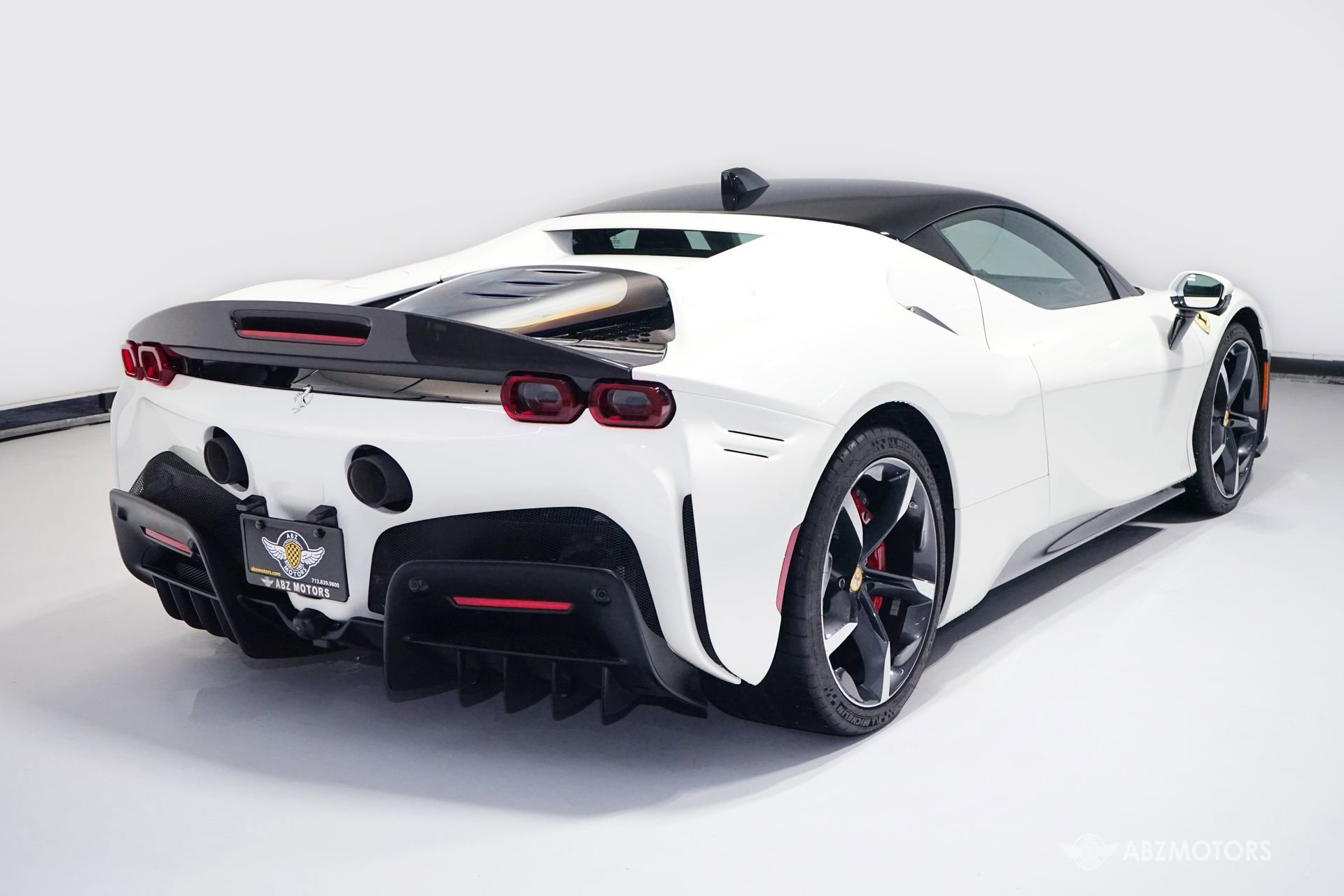 Used 2023 Ferrari SF90 Stradale AWD/4WD image 4
