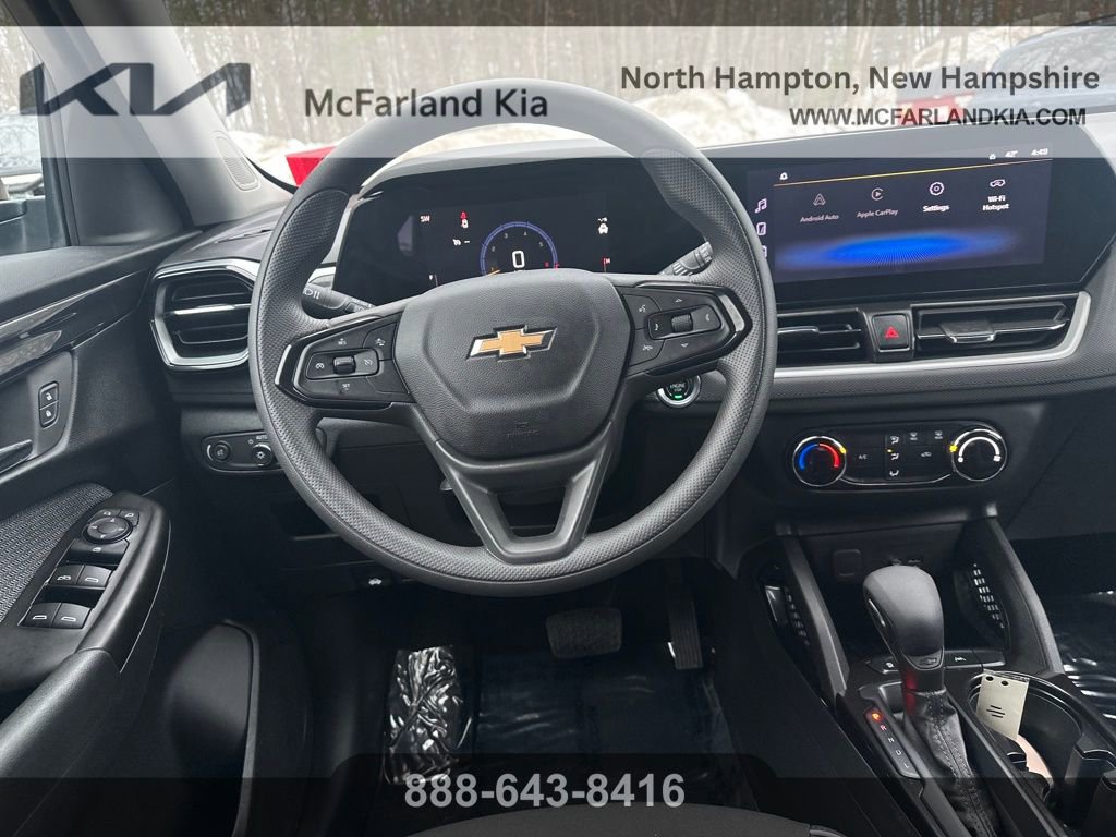 Used 2024 Chevrolet TrailBlazer LS w/ LS Convenience Package FWD image 14