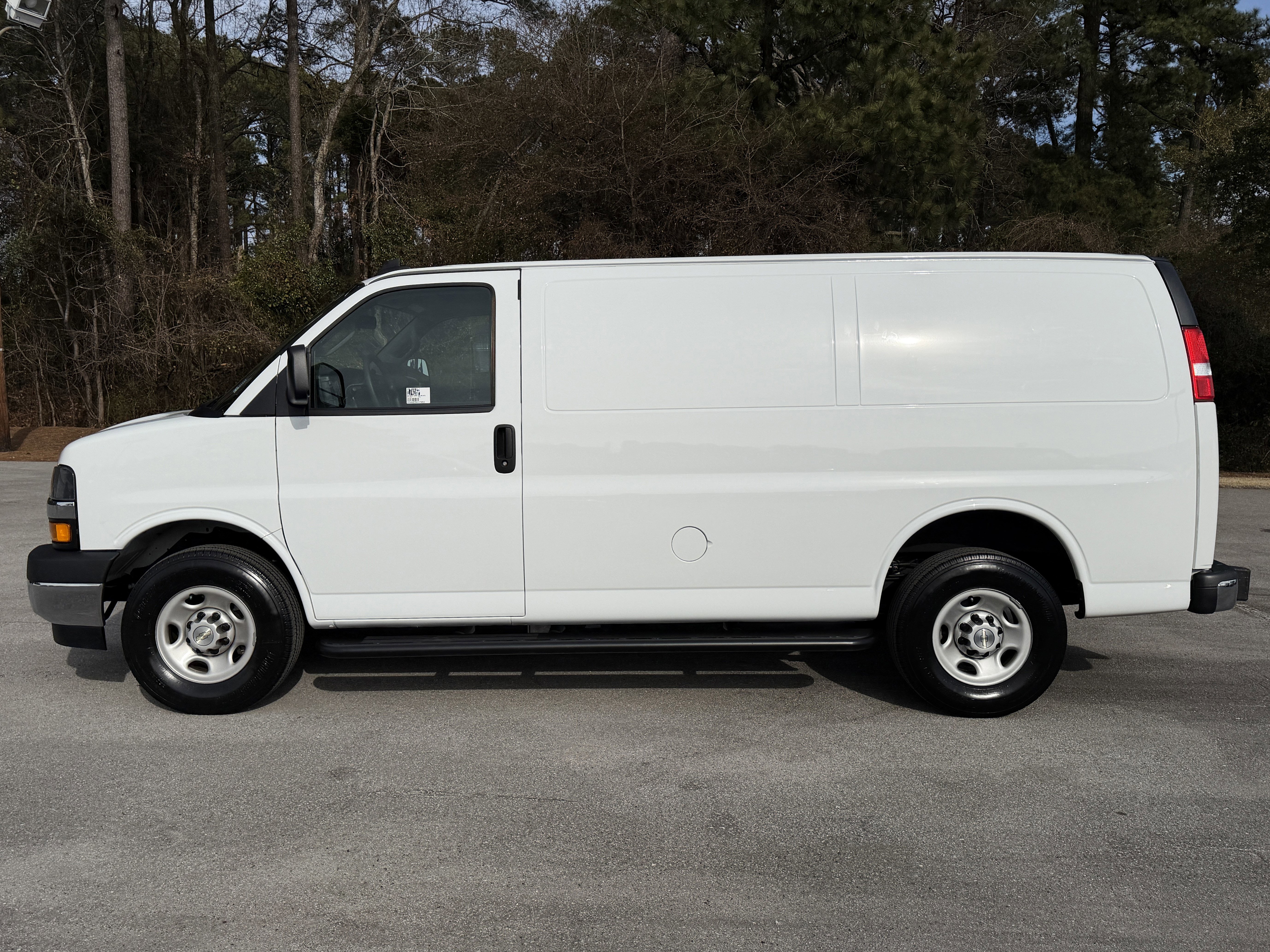 Used 2024 Chevrolet Express 2500 Work Van w/ Driver Convenience Package image 33