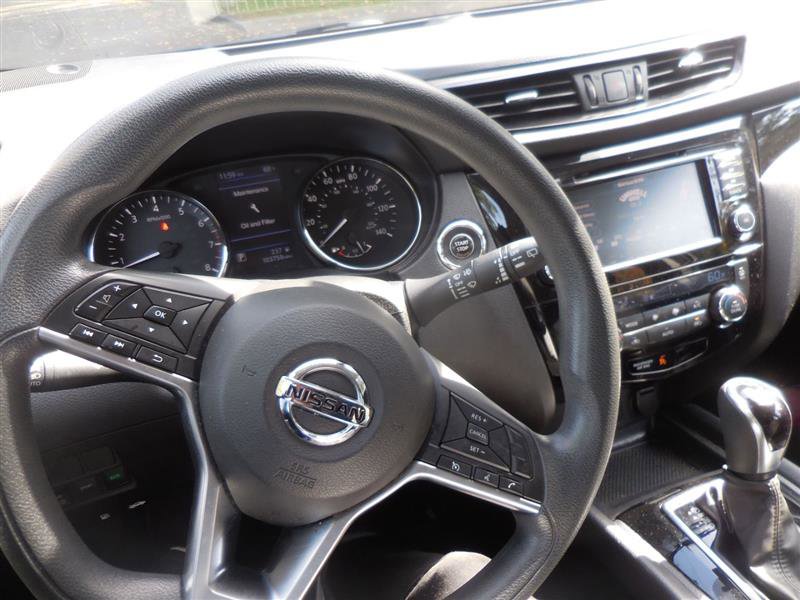 Used 2020 Nissan Rogue Sport SV image 11