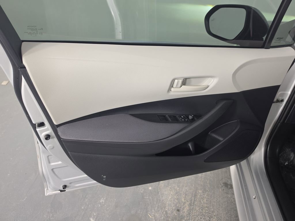 Used 2023 Toyota Corolla LE w/ LE Convenience Package FWD image 24