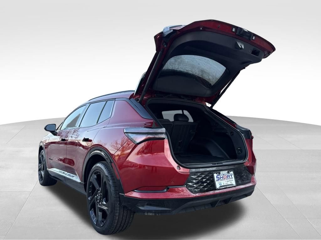 Used 2025 Chevrolet Equinox EV RS image 17
