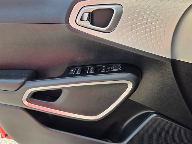 Used 2022 Kia Soul LX w/ Technology Package FWD image 30