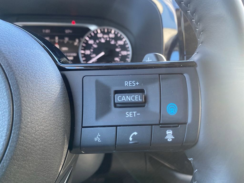 New 2025 Nissan Pathfinder SL image 17