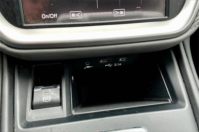 Used 2021 Subaru Legacy image 28