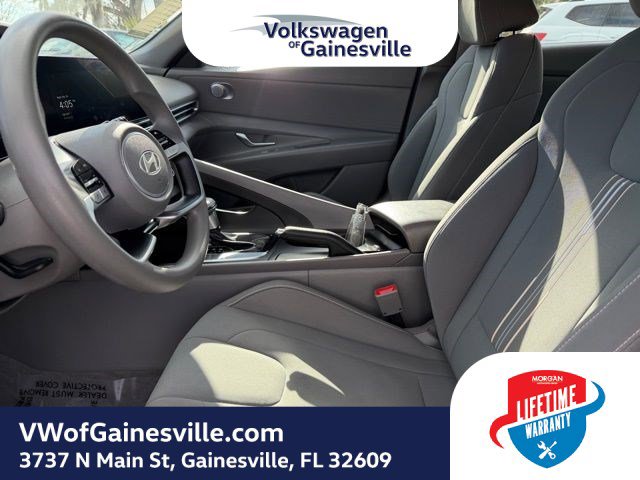 Used 2024 Hyundai Elantra SEL image 17