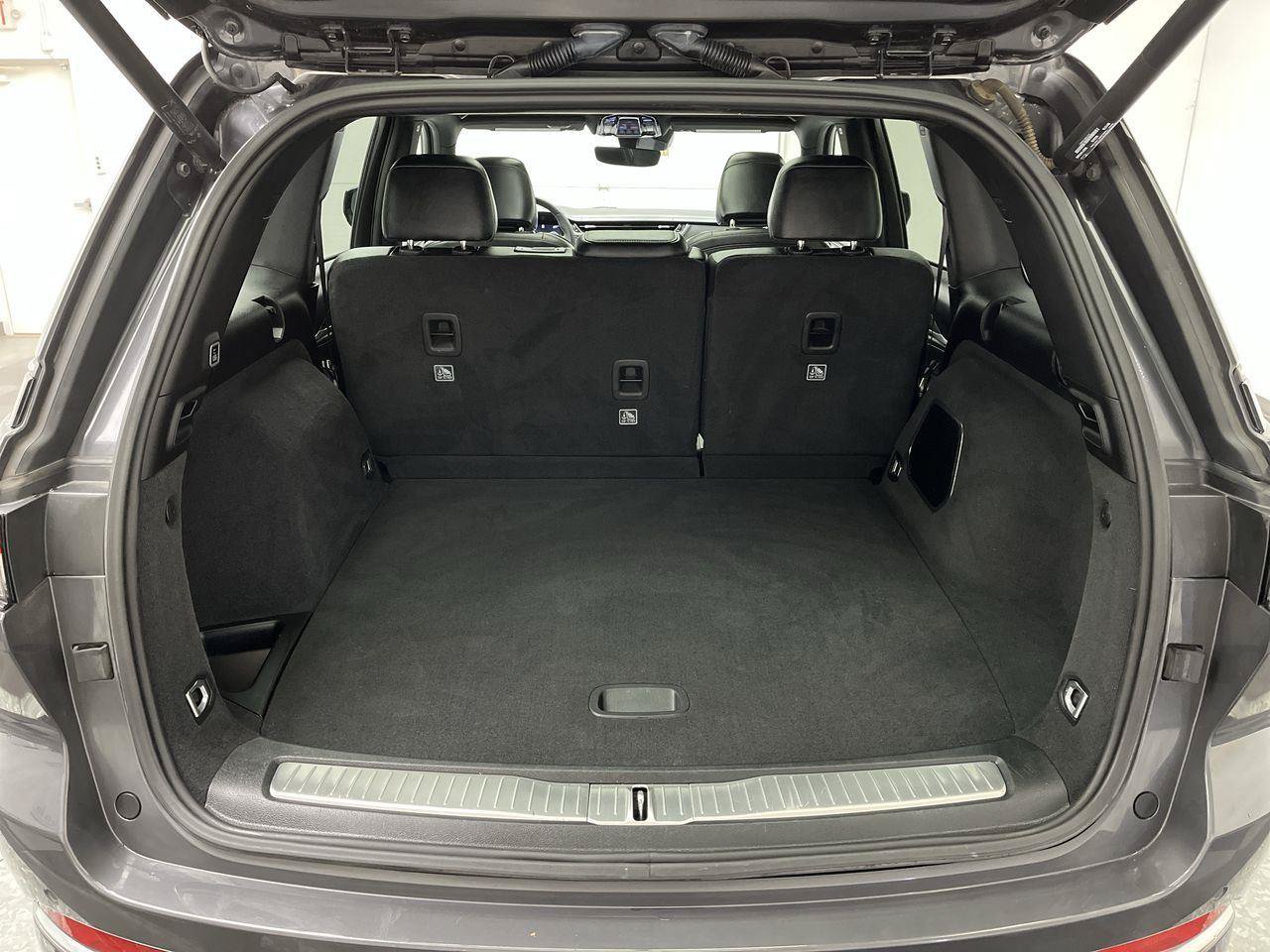 Used 2023 Jeep Grand Cherokee Overland AWD/4WD image 30