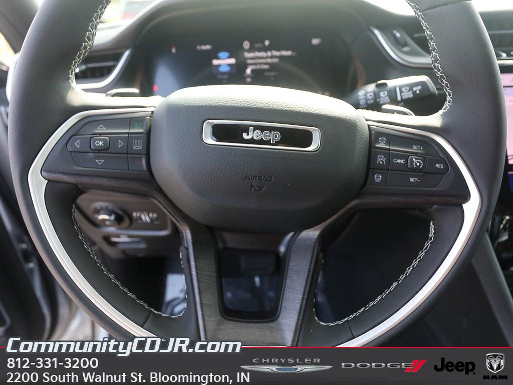 New 2025 Jeep Grand Cherokee L Limited image 13