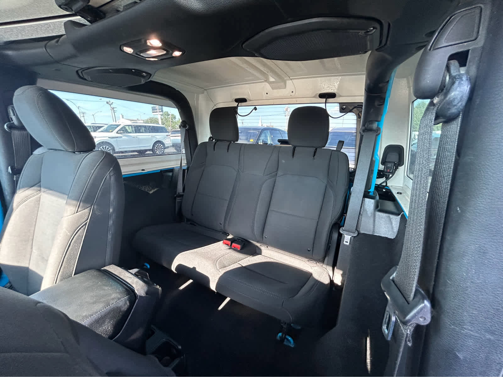 Used 2021 Jeep Wrangler Sport S image 9