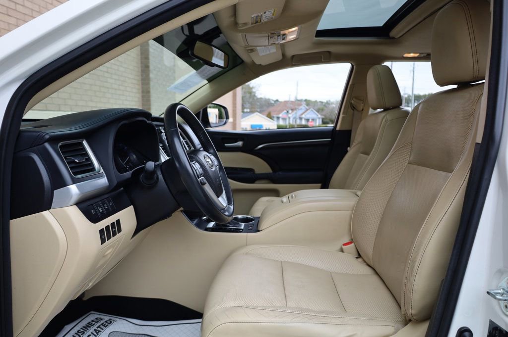 Used 2015 Toyota Highlander Limited image 14