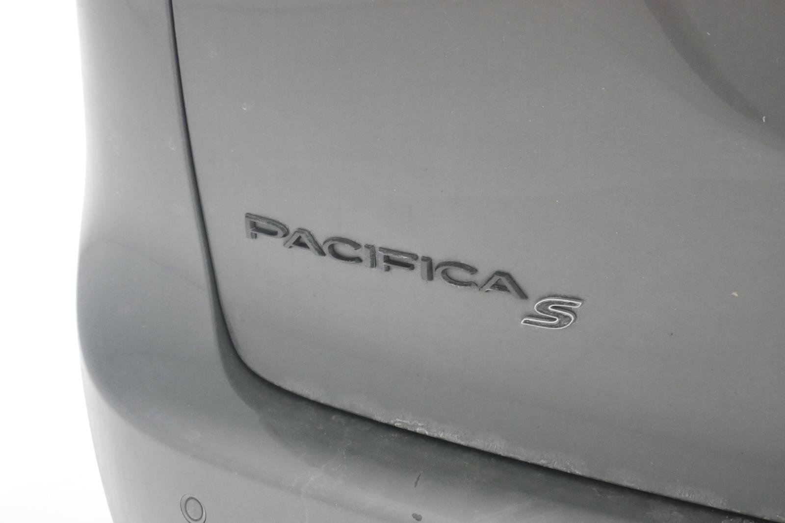 Used 2023 Chrysler Pacifica Touring-L w/ S Appearance Package image 25