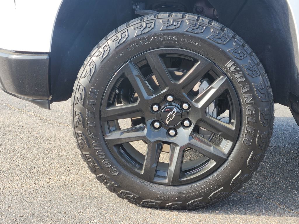 Certified 2024 Chevrolet Silverado 1500 Custom Trail Boss w/ LPO, Dark Essentials Package image 10