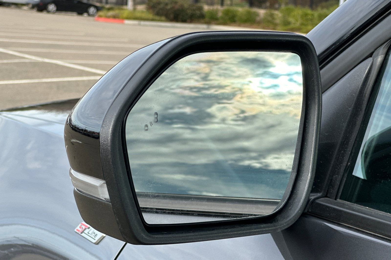 Used 2025 Ford Explorer ST-Line w/ ST-Line Street Pack image 57