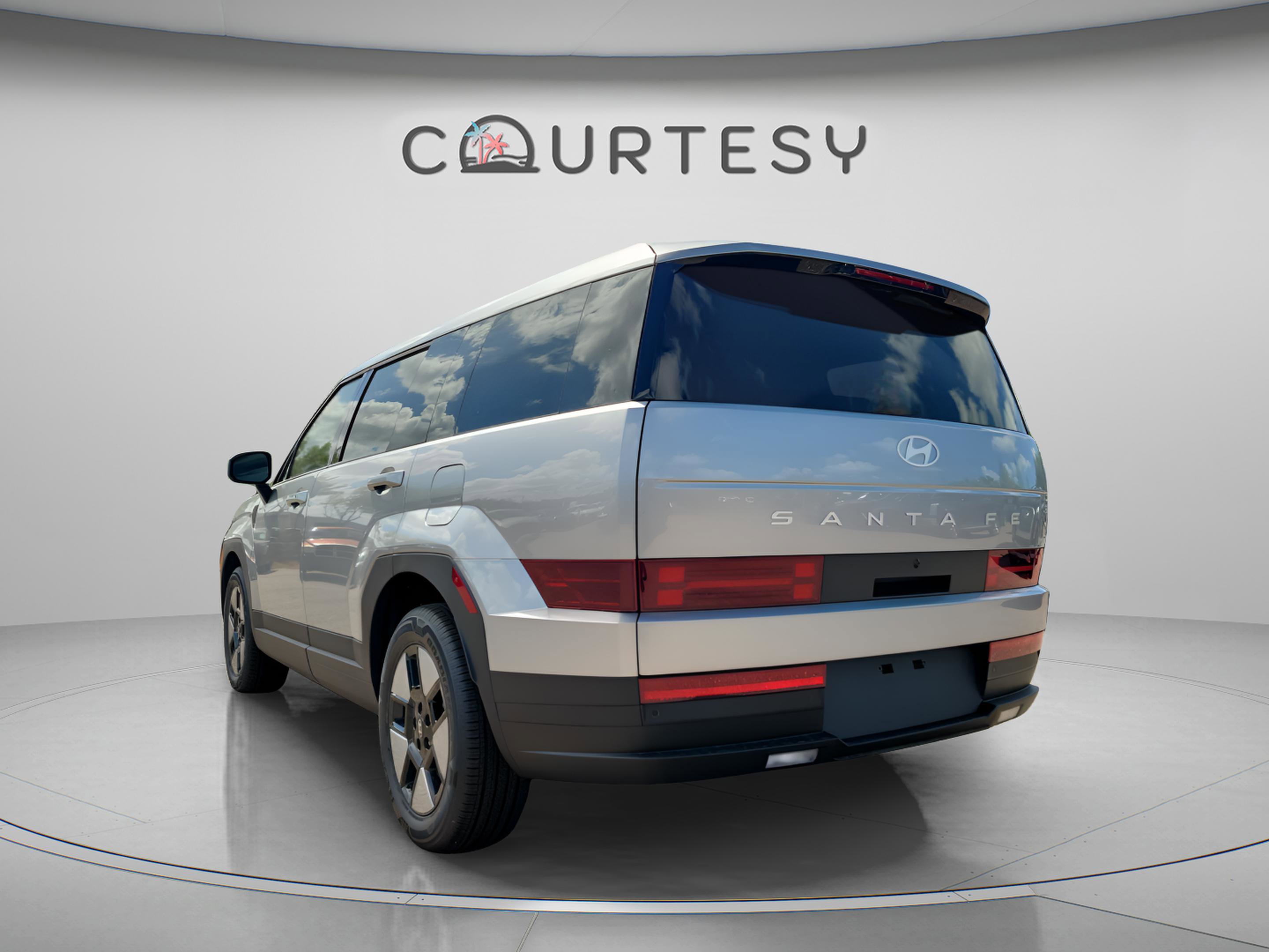 New 2026 Hyundai Santa Fe SE image 2