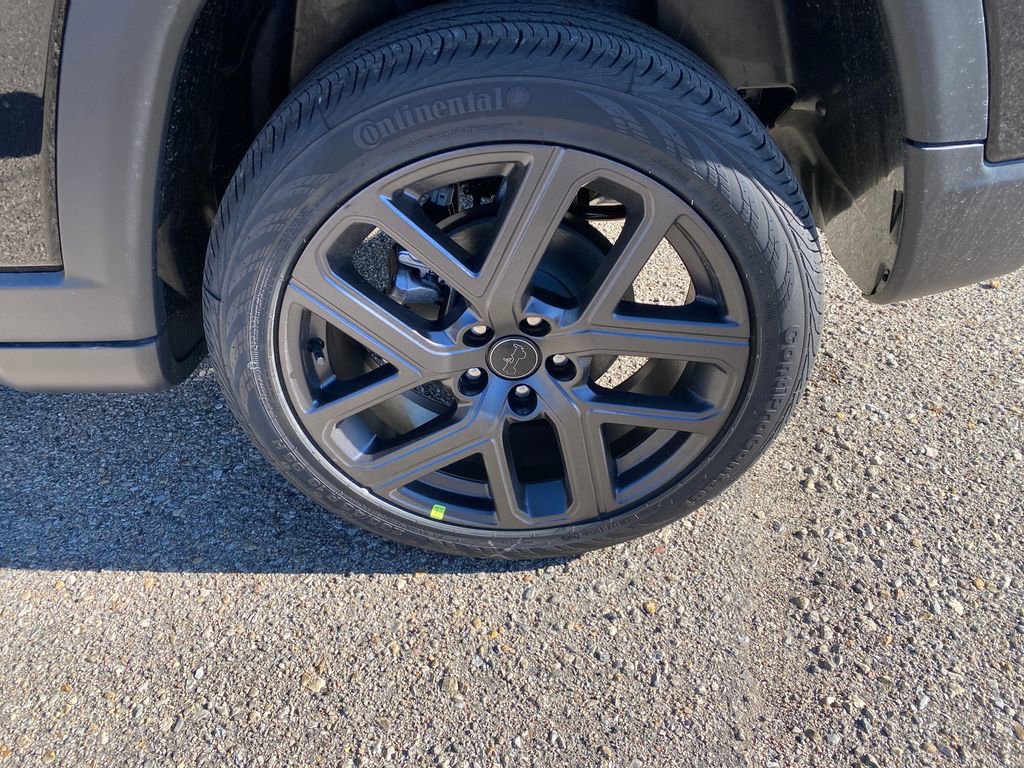 New 2026 Jeep Compass Latitude w/ Sun and Sound Group image 28